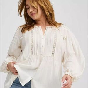 torrid Ivory Lace-Trim Peasant Tunic